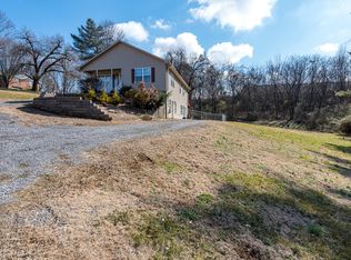 1840 Nandina Dr, Maryville, TN 37801