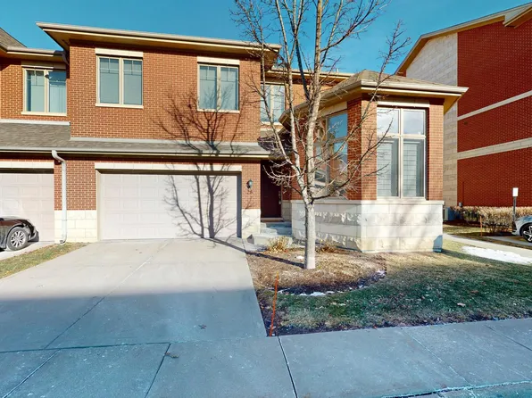 28 Legacy Ln, Wheeling, IL 60090