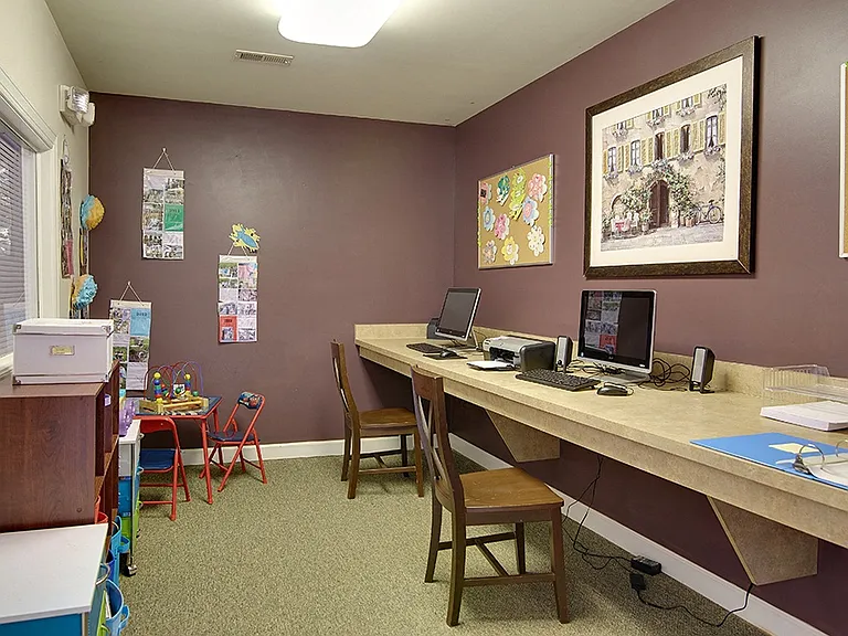 Ridgecrest Apartments — Photo 5