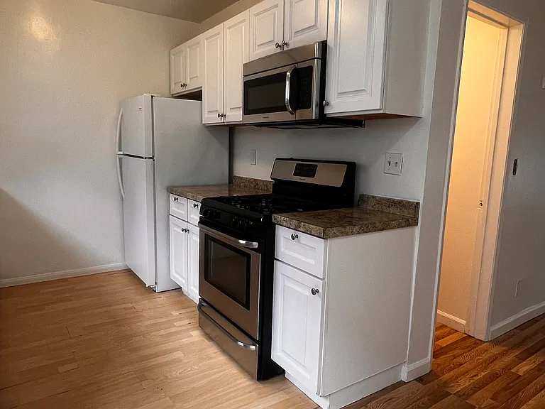 3562 Mentone Ave — Photo 8