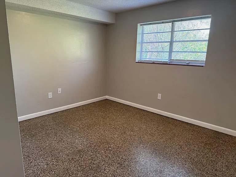 100 Ridge View Ln #1 — Photo 8