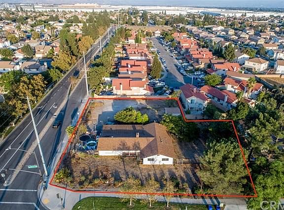 2nd image of 6911 Sierra Ave
