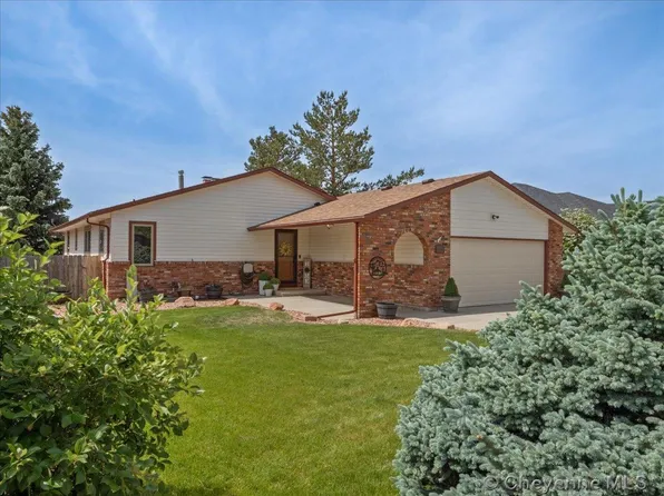 321 Palm Springs Ave, Cheyenne, WY 82009