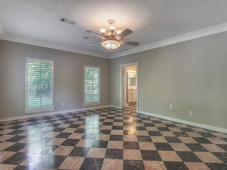10819 Lake Windcrest — Photo 28