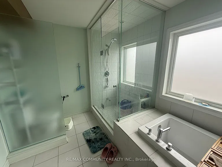 46 Sarah Jackson Cres — Photo 15