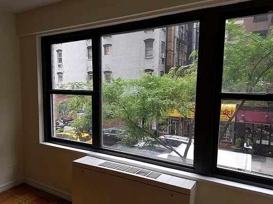 Rented by Manhattan Apartment Organization | media 30