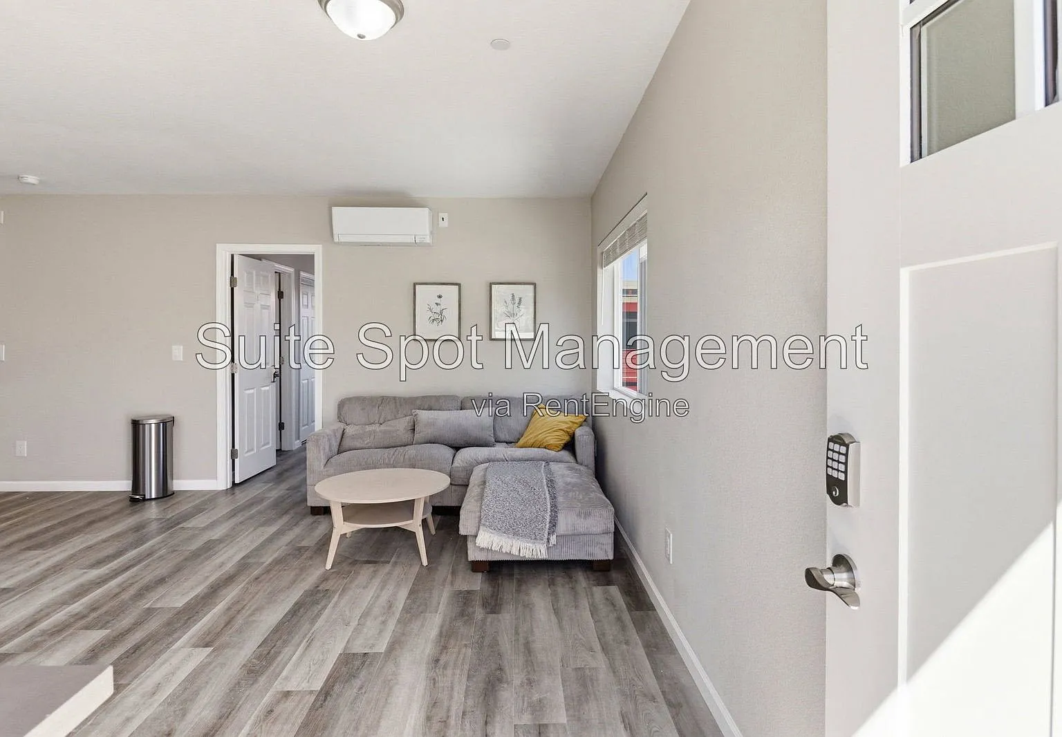 Studio, $1,800 — Photo 1