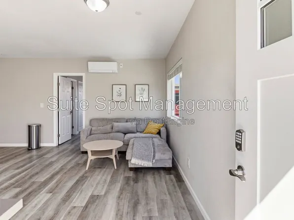 160 Harrison Ave #B1, Redwood City, CA 94062
