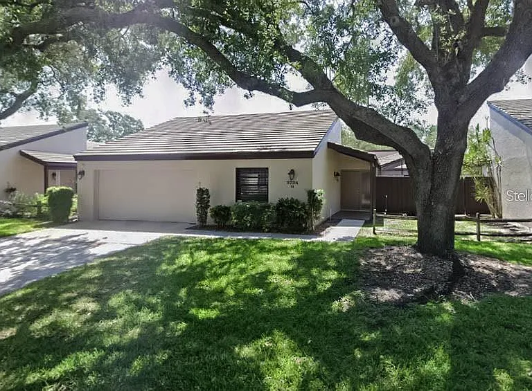 3724 Glen Oaks Manor Dr — Photo 1