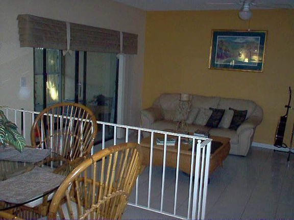 Dining area with stepdown to livingroom