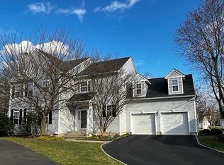 37 Hansom Rd, Basking Ridge, NJ 07920