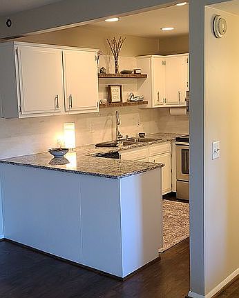 4th image of 703 Ashlawn Pl