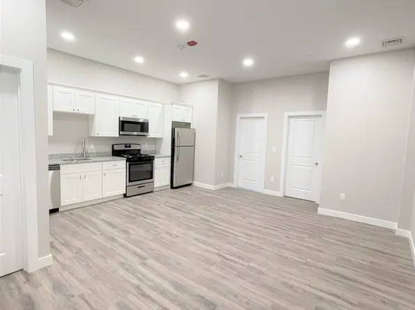 62 Lowell St #5, Manchester, NH 03101