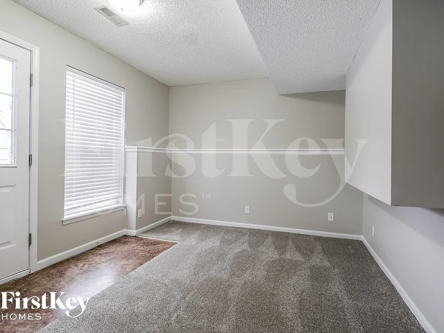 3 bed, 3.0 bath, 1612 sqft, $2,610 — Photo 4