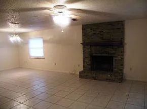 3 bed, 2.0 bath, 1624 sqft, $1,750 — Photo 4