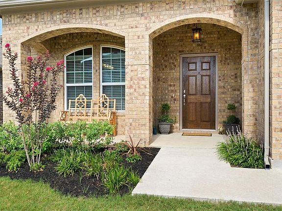 2nd image of 435 Vista Gardens Dr