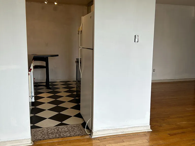 260 Seneca Hill Dr #614 — Photo 14