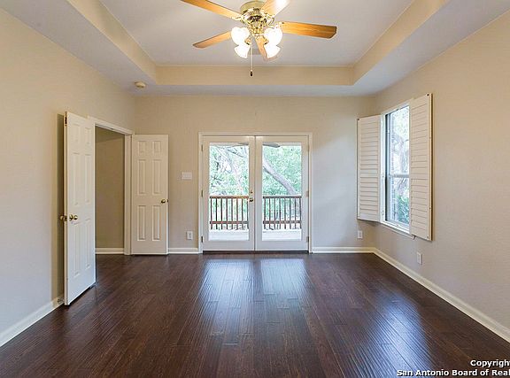 4th image of 6819 Waxachie Way