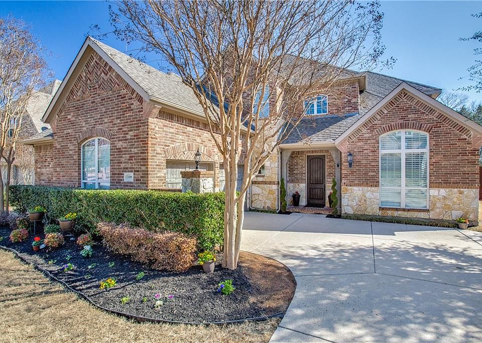 1st image of 13399 Lyndhurst Dr