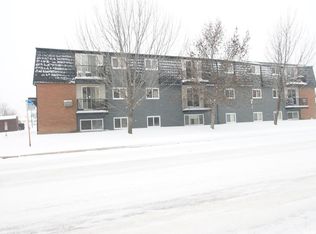 115 Acadia Dr #10, Saskatoon, SK S7H4T8