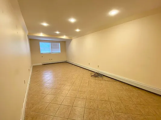 Rented by Compass | media 14