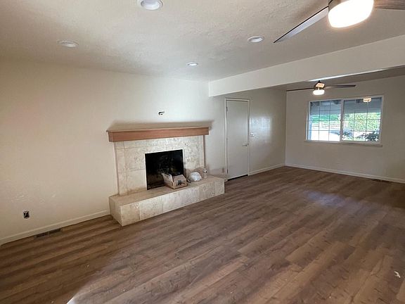 4th image of 12530 Floradale Ln