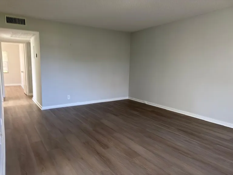257 Fanshaw Dr #257 — Photo 1