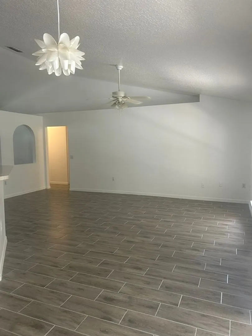 3 bed 2 bath home that has been freshly painted and tiled throughout — Photo 3