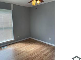 38 Lodengreen Dr, Birmingham, AL 35214