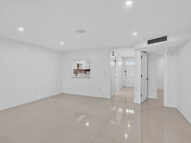 10110 Boca Entrada Blvd #305 — Photo 12