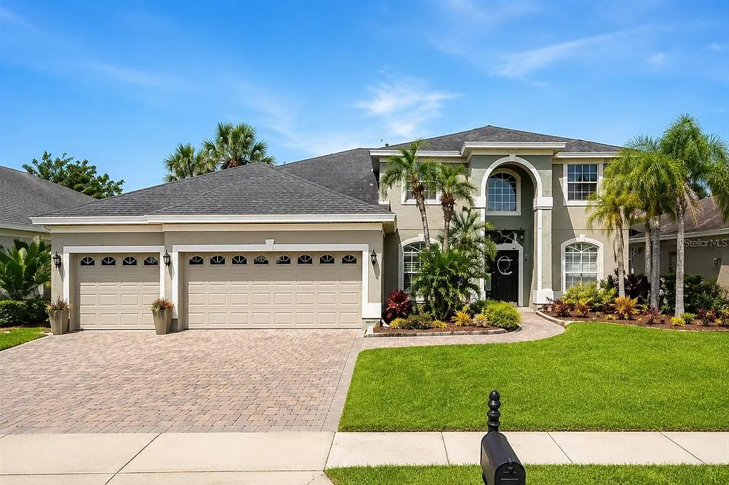 5 bed, 3.0 bath, 2976 sqft, $3,300 — Photo 1