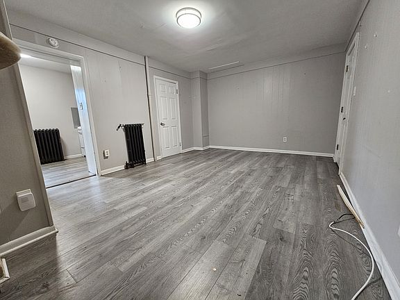 5th image of 336 Hudson Ave #2