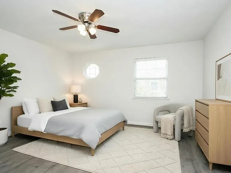 14641 Perthshire Rd — Photo 21