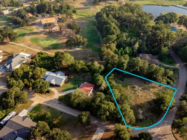 N Golfclub Dr, Normangee, TX 77871