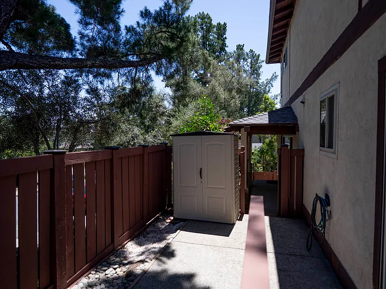 2022 Ascot Dr — Photo 17