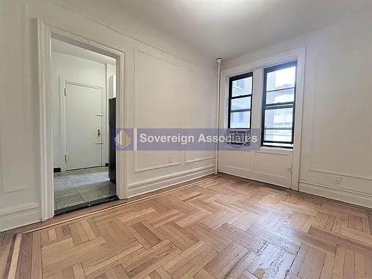 Rented by Sovereign Associates | media 18