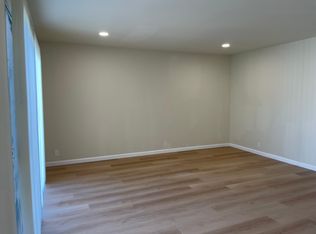 990 Mangrove Ave APT D, Sunnyvale, CA 94086