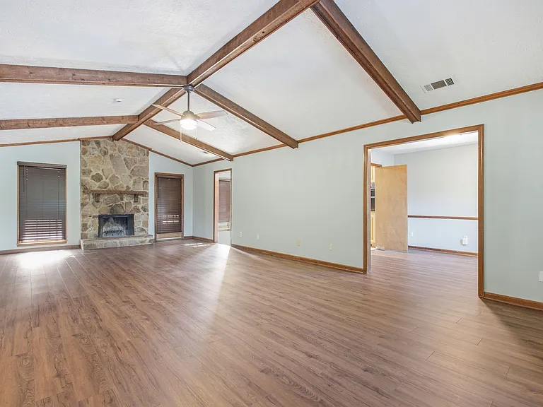3942 Ashmore Dr — Photo 4