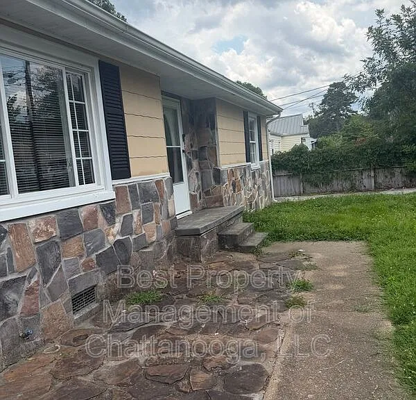 1602 Maxwell Rd — Photo 1