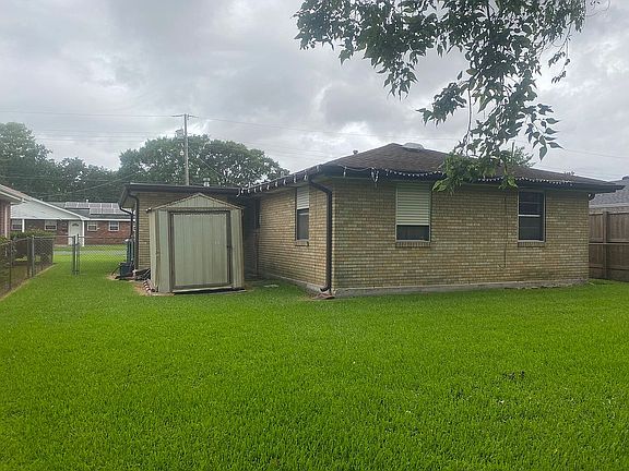 4th image of 1021 N Turnbull Dr