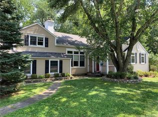 15 Malvern Rd, Stamford, CT 06905