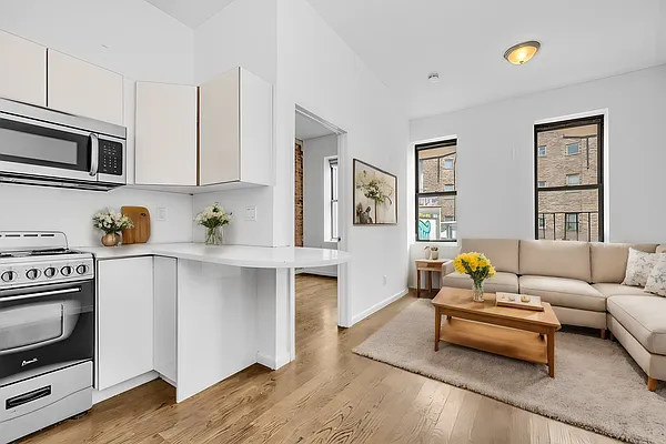 Rented by REAL New York | media 2