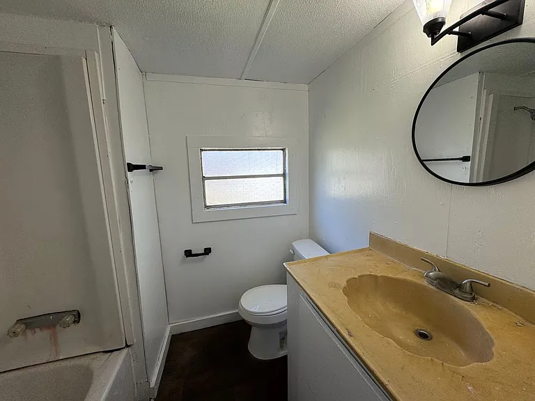 202 Irvin Ave NW #1 — Photo 8