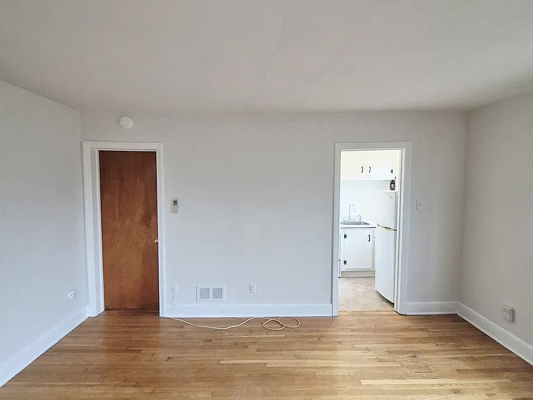 3230 W Grace St #3 — Photo 4