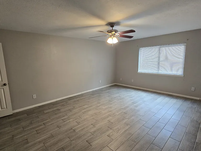 16810 Clan Macintosh Dr — Photo 9
