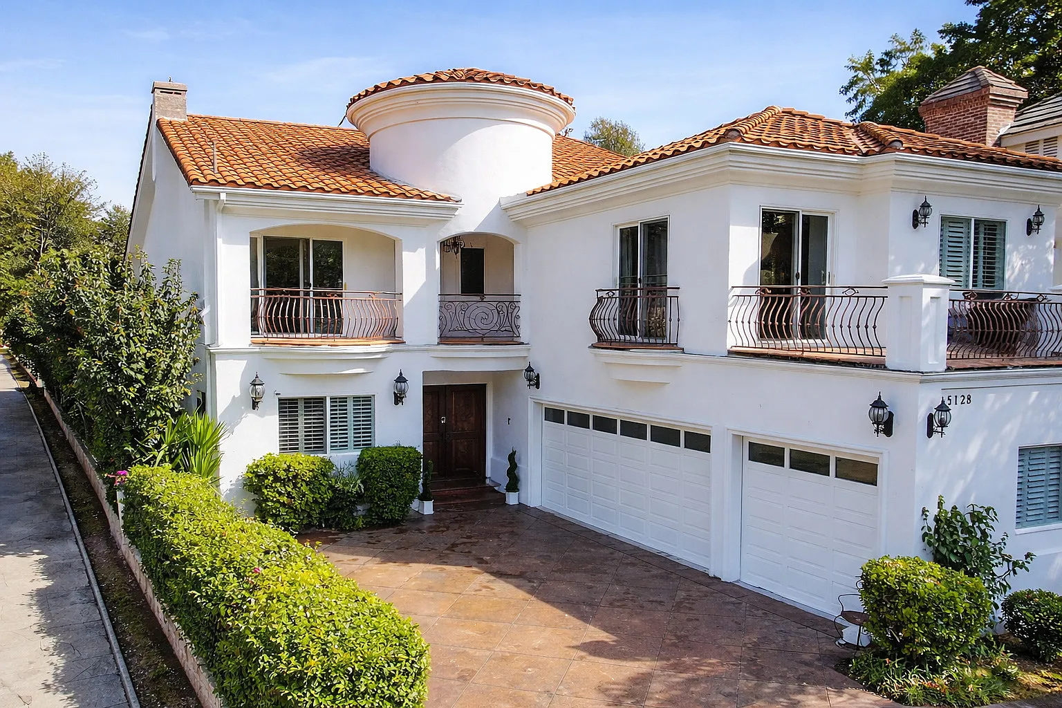 5128 Avenida Hacienda — Photo 1