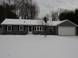32 Rural Ln, East Longmeadow, MA 01028