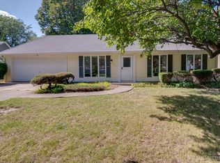 38 Sherwick Rd, Oswego, IL 60543