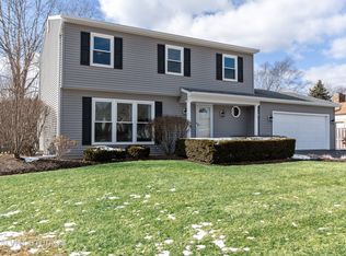 1992 Dorset Dr, Wheaton, IL 60189