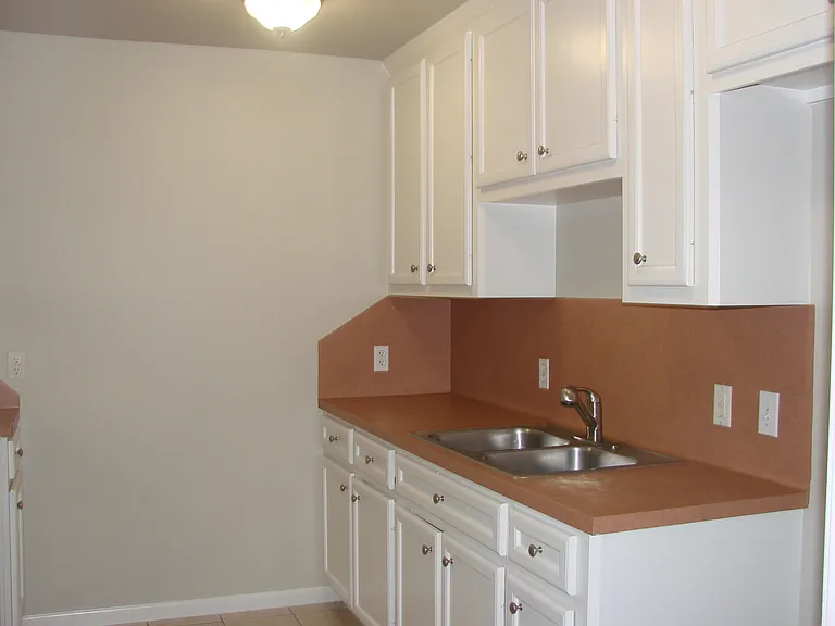 815 Cravens St #F2 — Photo 7
